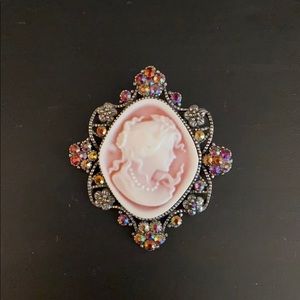 Victorian silhouette brooch pin